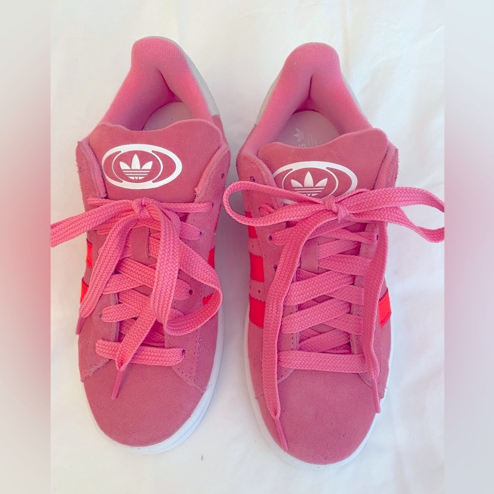 Adidas famous pink and Orange with white bottom never worn